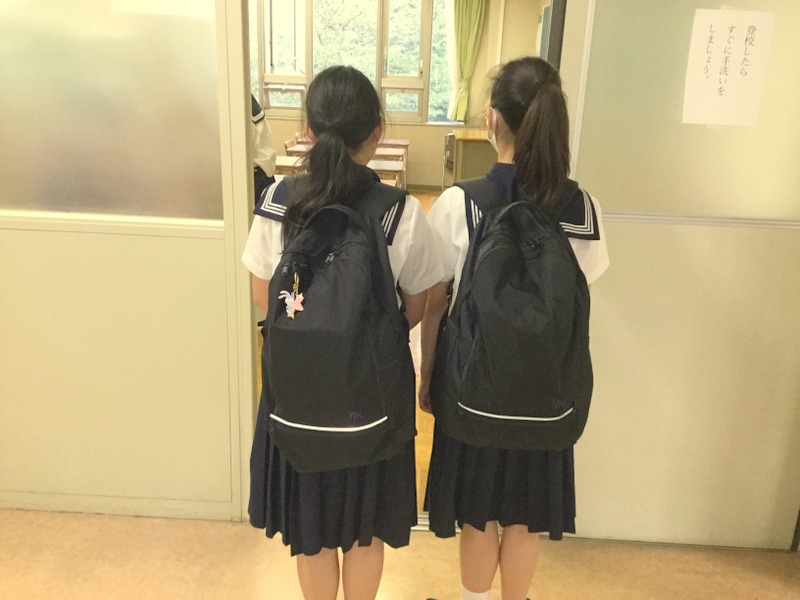 新しい制カバンと制リュック | 東京女学館 中学校・高等学校