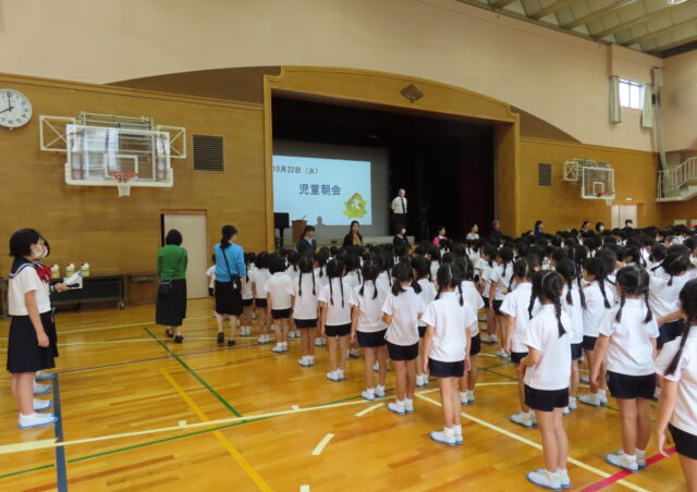 平和について考える　児童朝会　