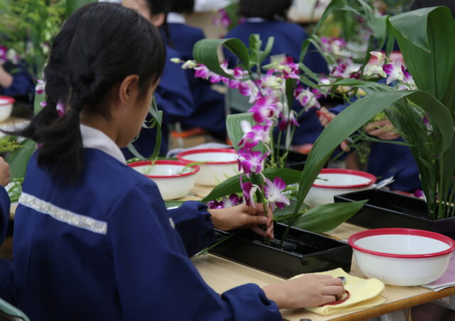 「すずかけ」華道　5年生