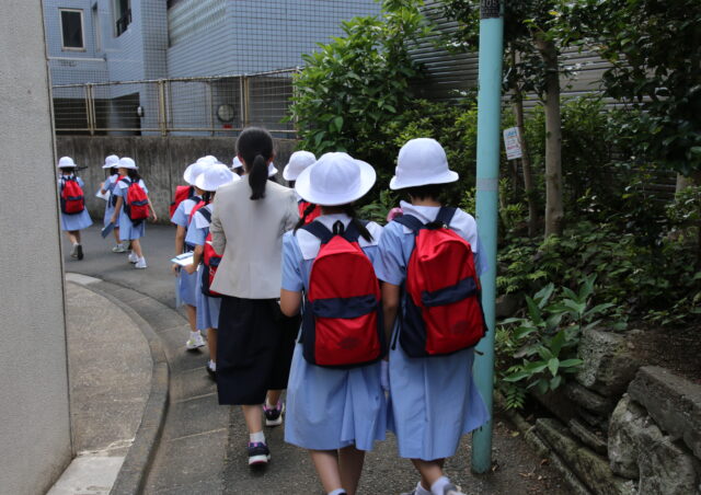 学校のまわりたんけん（３年生）