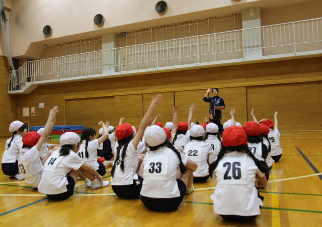 体育の授業で相互啓発